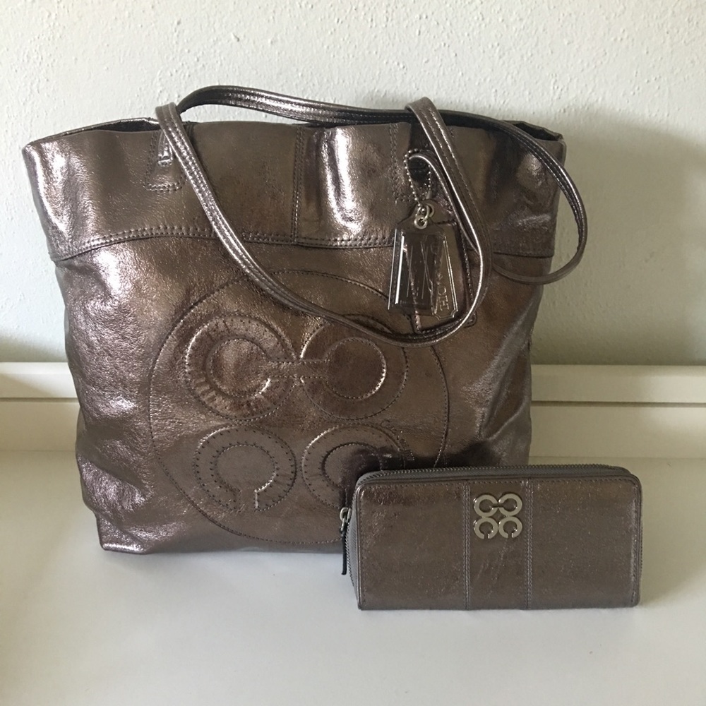 Coach Julia tote and matching wallet